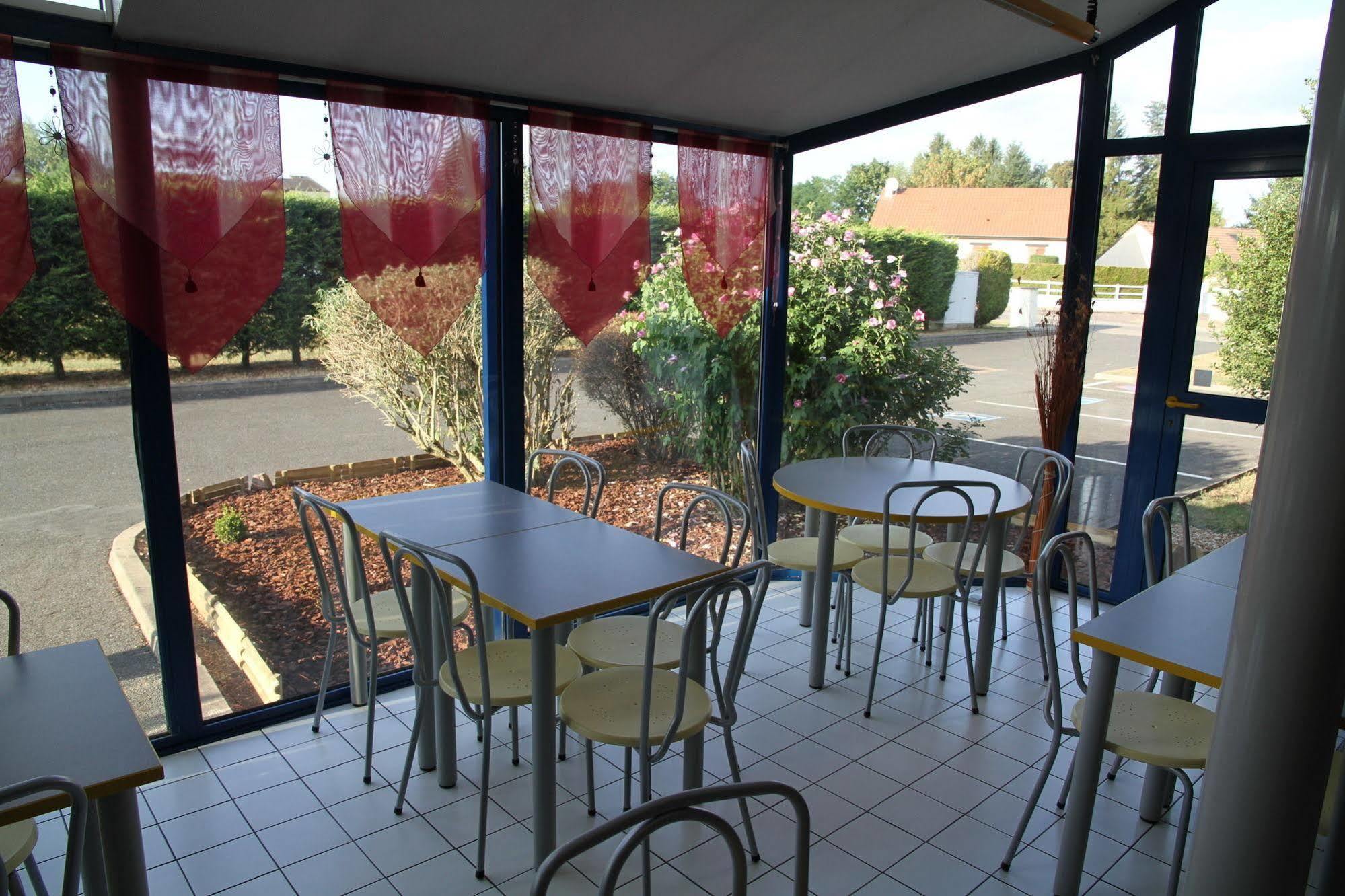 Europe Hotel Varennes-Vauzelles Exterior photo